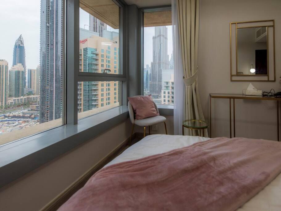 First Class 2Br With Full Burj Khalifa And Fountain View دبي المظهر الخارجي الصورة
