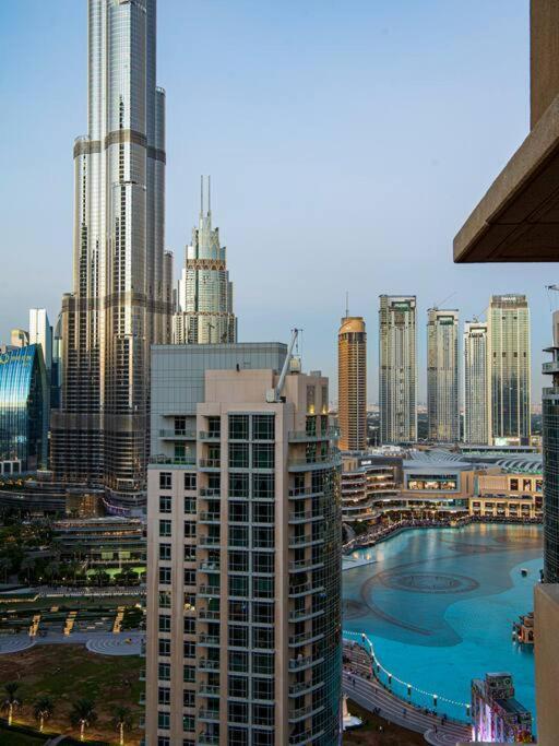 First Class 2Br With Full Burj Khalifa And Fountain View دبي المظهر الخارجي الصورة