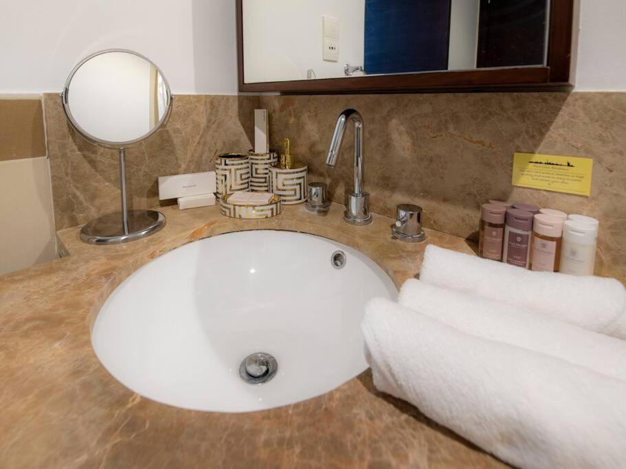 First Class 2Br With Full Burj Khalifa And Fountain View دبي المظهر الخارجي الصورة