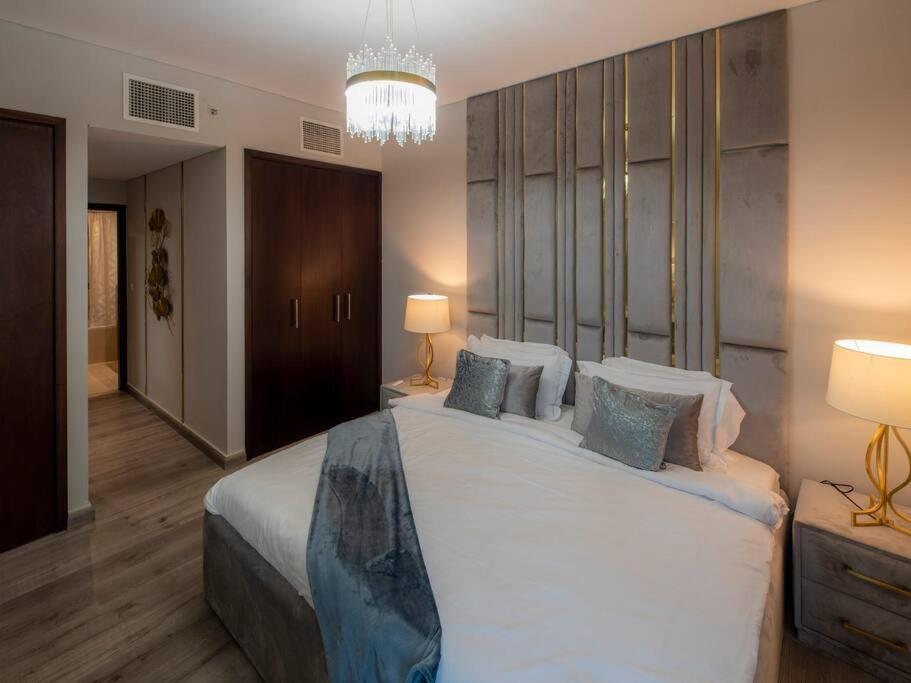 First Class 2Br With Full Burj Khalifa And Fountain View دبي المظهر الخارجي الصورة
