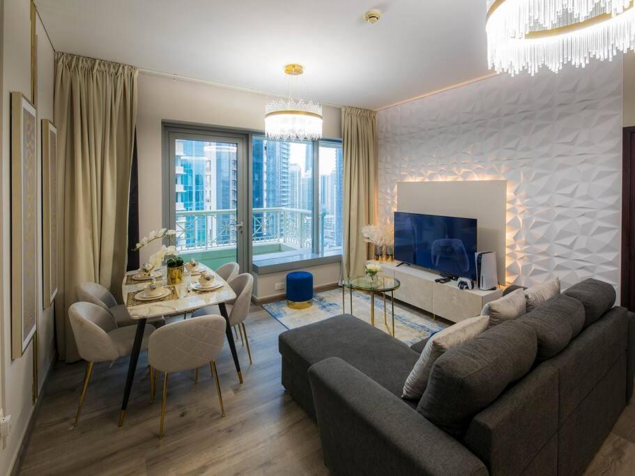 First Class 2Br With Full Burj Khalifa And Fountain View دبي المظهر الخارجي الصورة