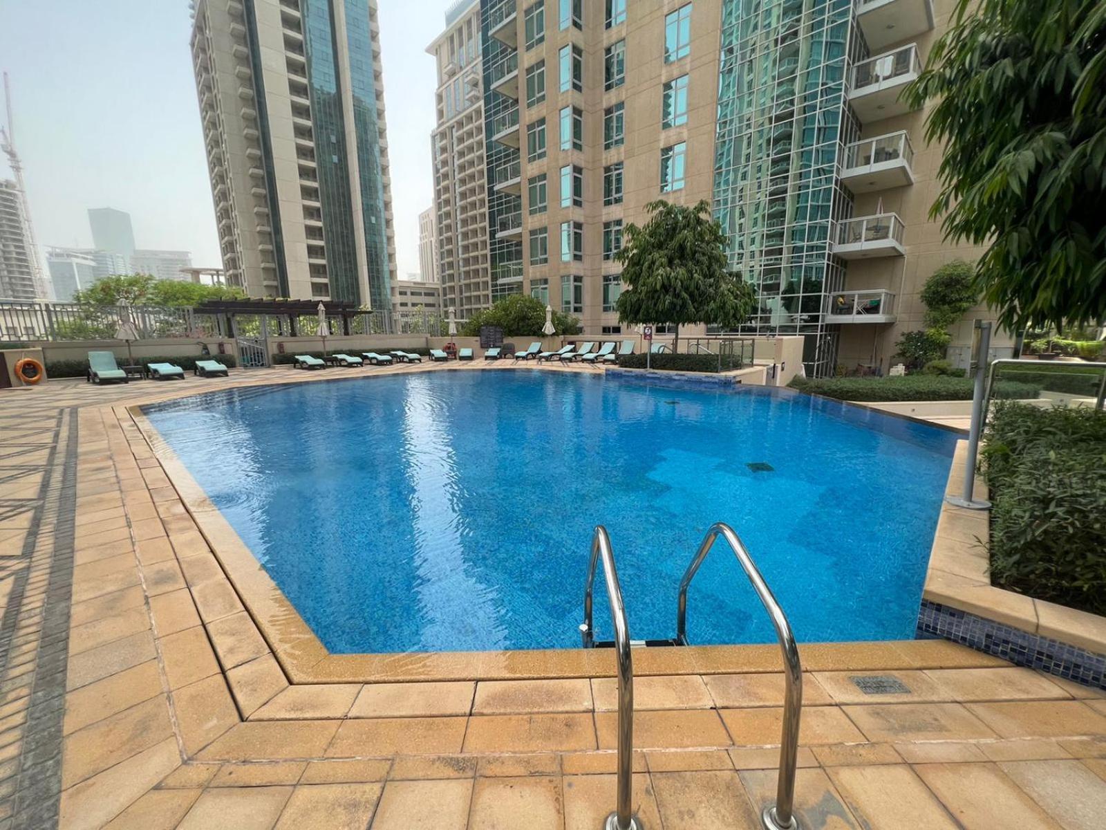First Class 2Br With Full Burj Khalifa And Fountain View دبي المظهر الخارجي الصورة