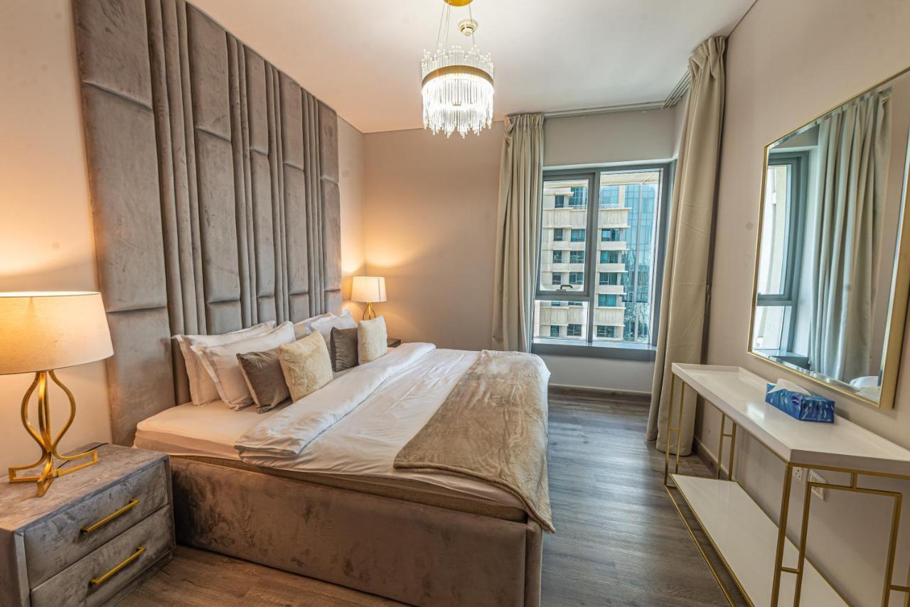 First Class 2Br With Full Burj Khalifa And Fountain View دبي المظهر الخارجي الصورة