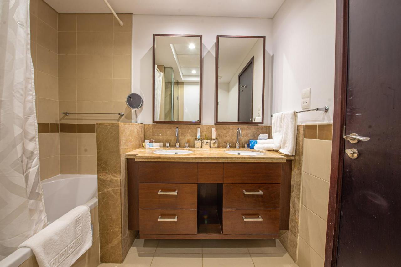 First Class 2Br With Full Burj Khalifa And Fountain View دبي المظهر الخارجي الصورة