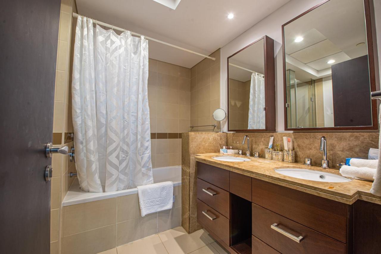 First Class 2Br With Full Burj Khalifa And Fountain View دبي المظهر الخارجي الصورة